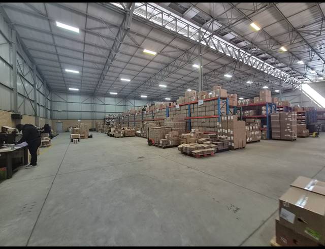 3,137M² WAREHOUSE TO LET IN ALLANDALE